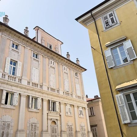 Cavana 2 Tirabora Short Rent Трієст Екстер'єр фото
